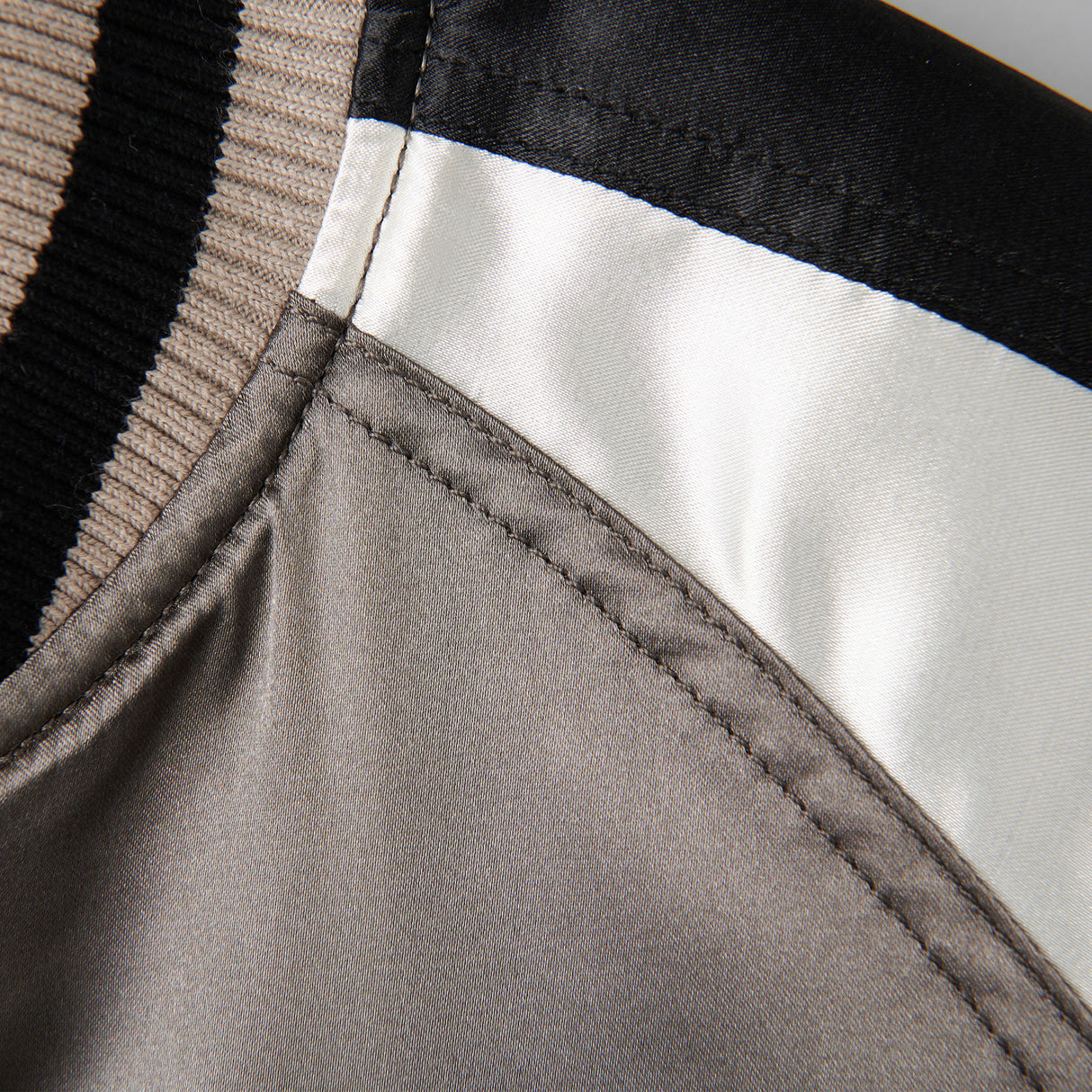 VALORANT ONI リバーシブルスカジャン (VLRNT×UA)