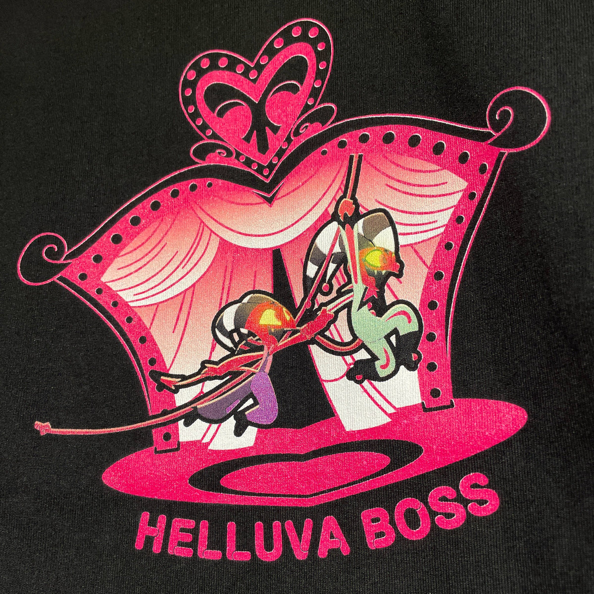 HELLUVA BOSS Tシャツ(サーカスにて/ルールーランド)