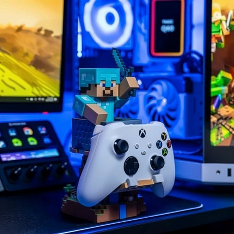マインクラフト "スティーブ" R.E.S.Tダイヤモンドアーマー ケーブルガイズ コントローラー＆スマホスタンド
