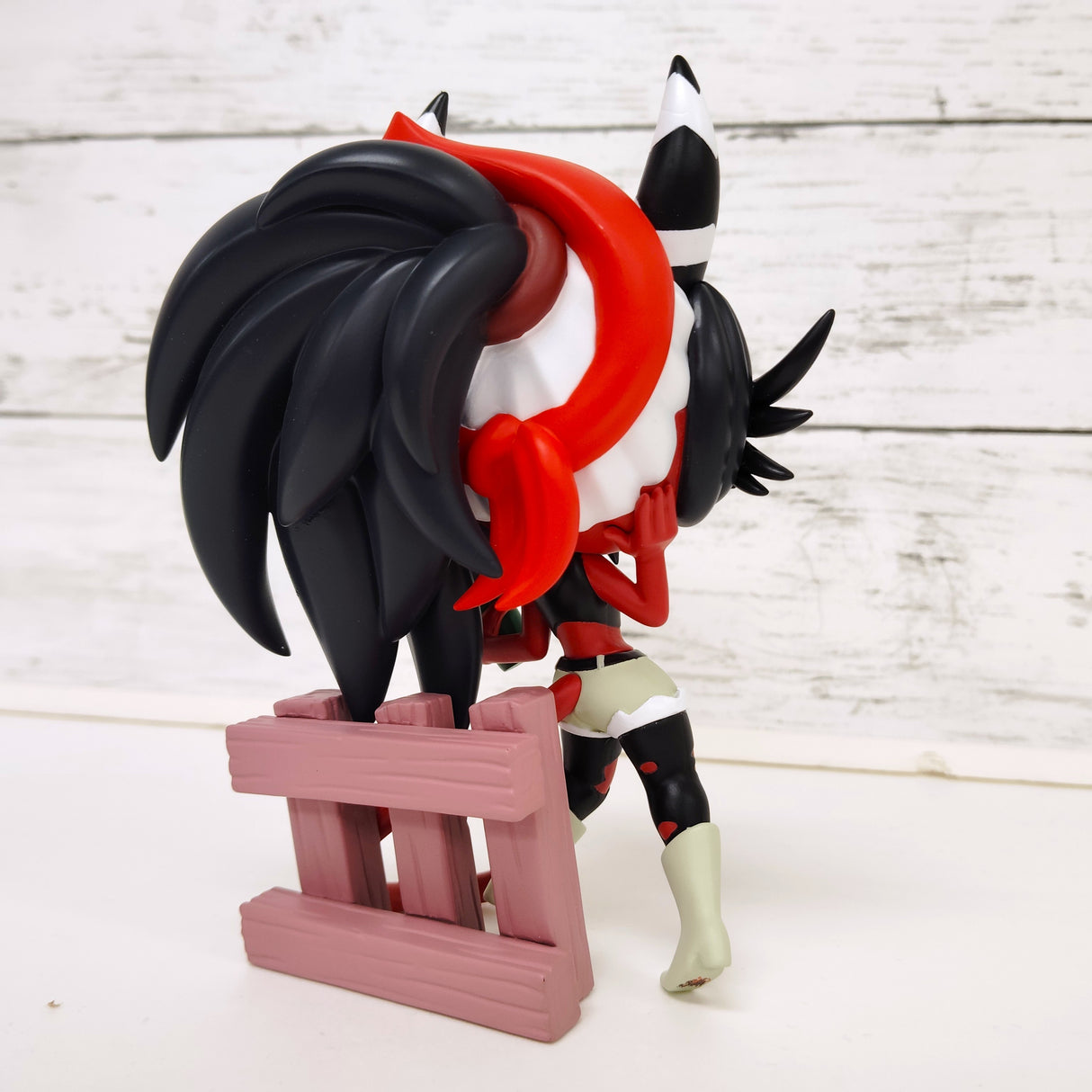 Youtooz HELLUVA BOSS フィギュア （サリーメイ）