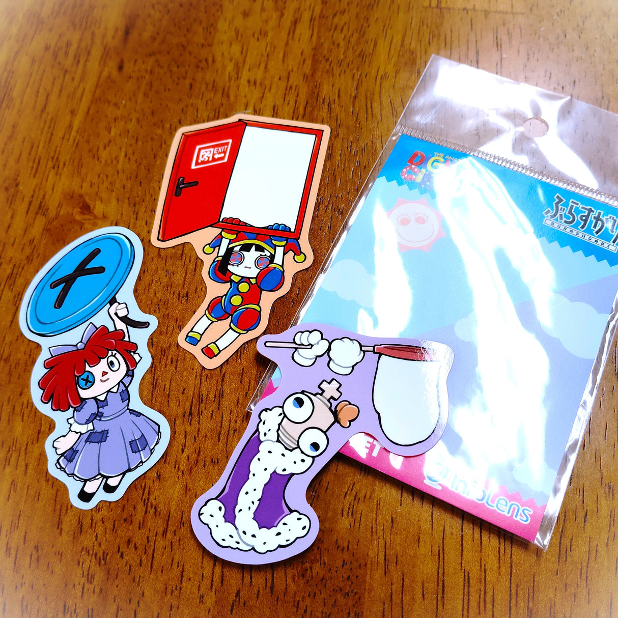 アメイジングデジタルサーカス ぶらすがりダイカットステッカー