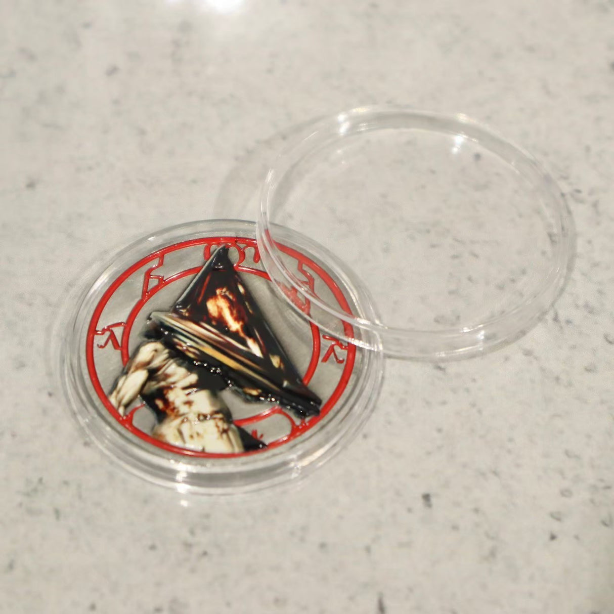 SILENT HILL レッドピラミッドシング コイン（シリアルナンバー入り）