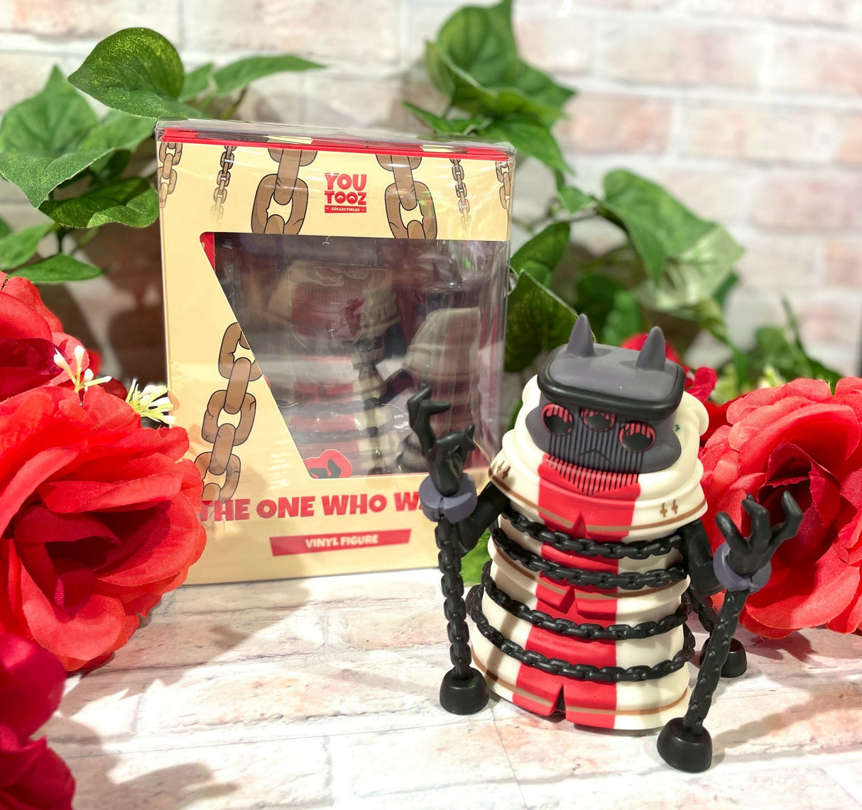 Youtooz Cult of the Lamb フィギュア （待ち受けし者）