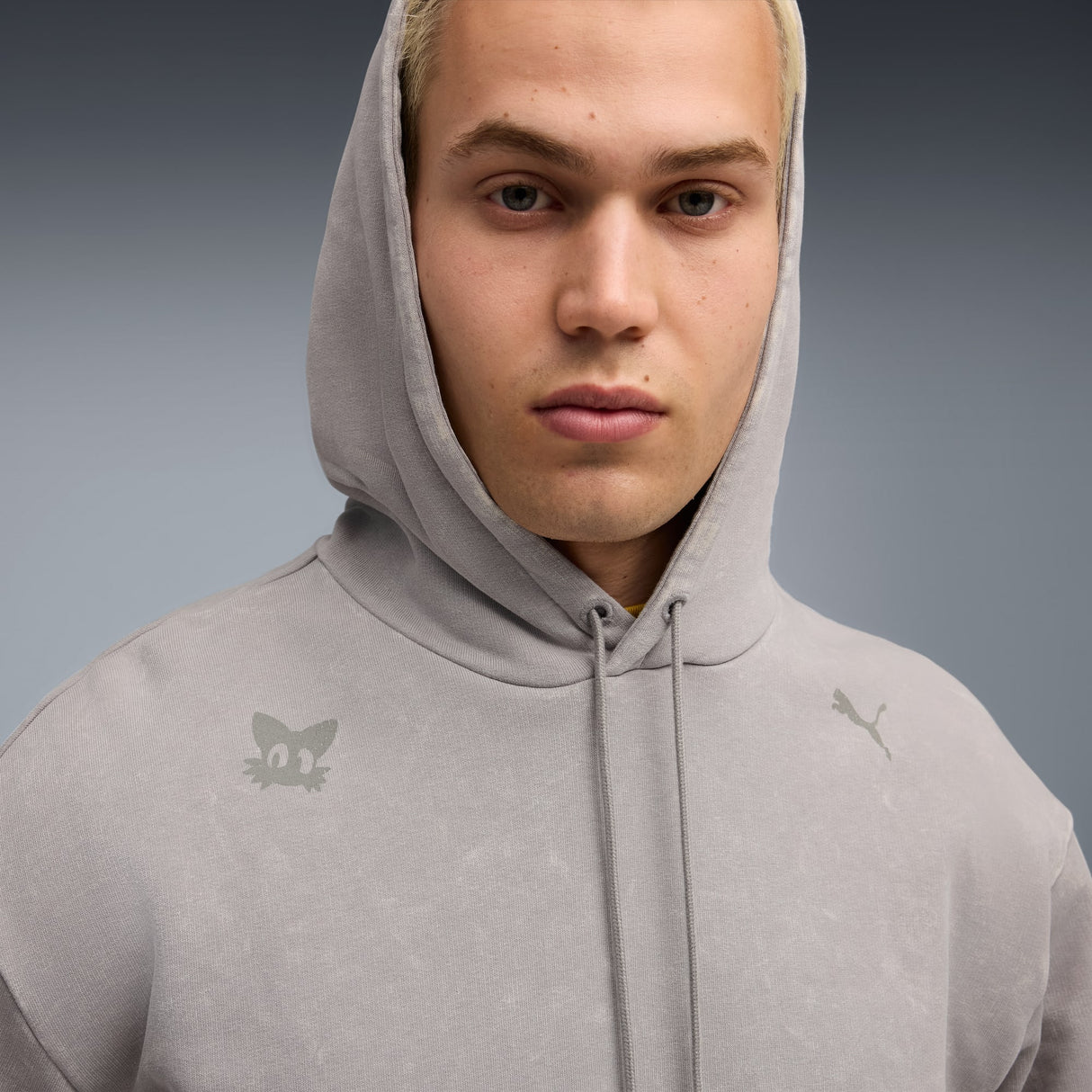 PUMA X SONIC リラックス グラフィック フーディ SMOKEY GRAY